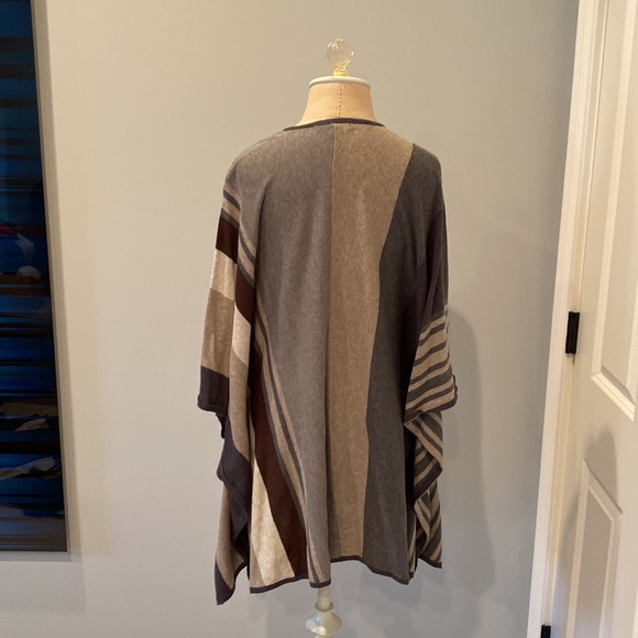 Tunic - Picture 4 of 7